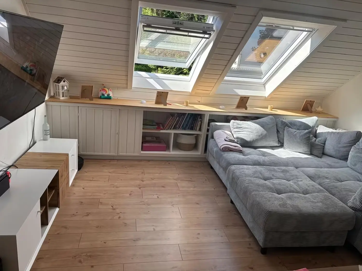 Runkel & Helbich Immobilien - Frisch renovierte 1-Zimmer Wohnung in ruhiger Wohngegend
